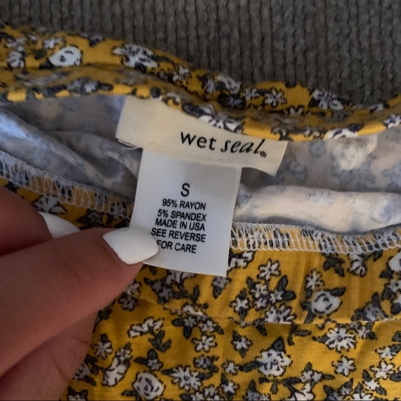 BUNDLE of five skirts floral and solid patterns - Picture 6 of 13